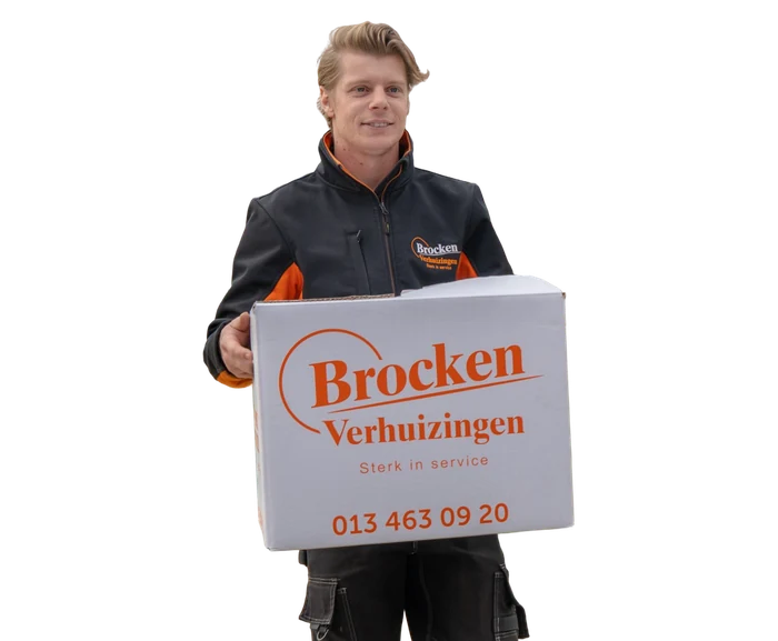 Verhuizer van Brocken Verhuizingen met een verhuisdoos in zijn handen